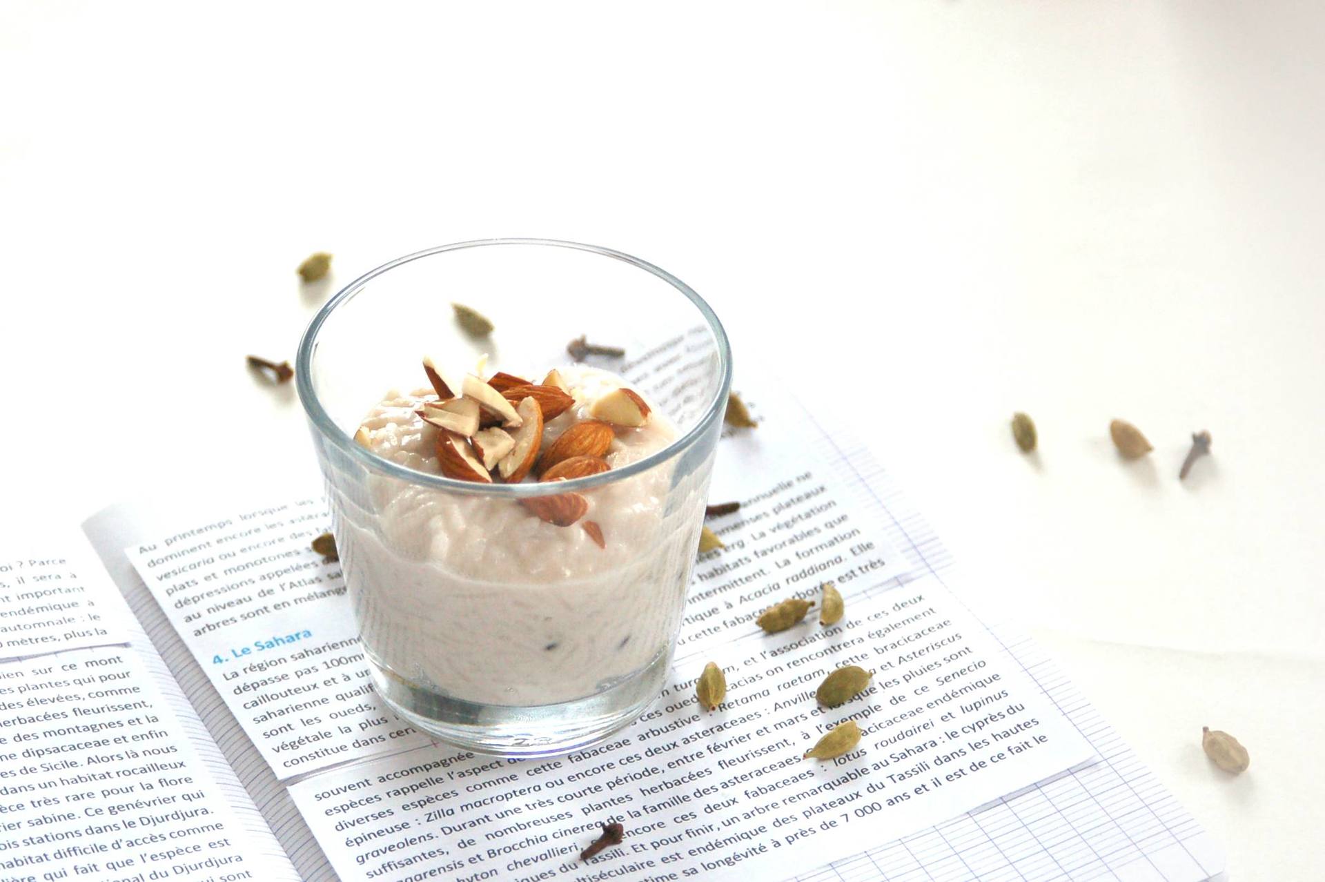 Riz au lait d'amandes, cardamome et clous de girofle