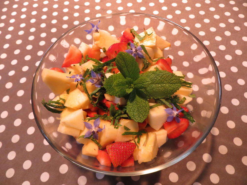 Annexe Avec des feuilles et des fleurs....JPG