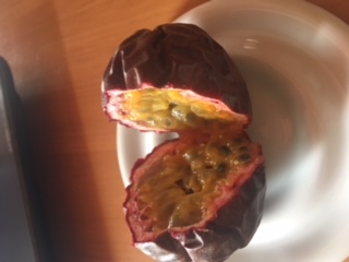 fruit de la passion fendu en 2