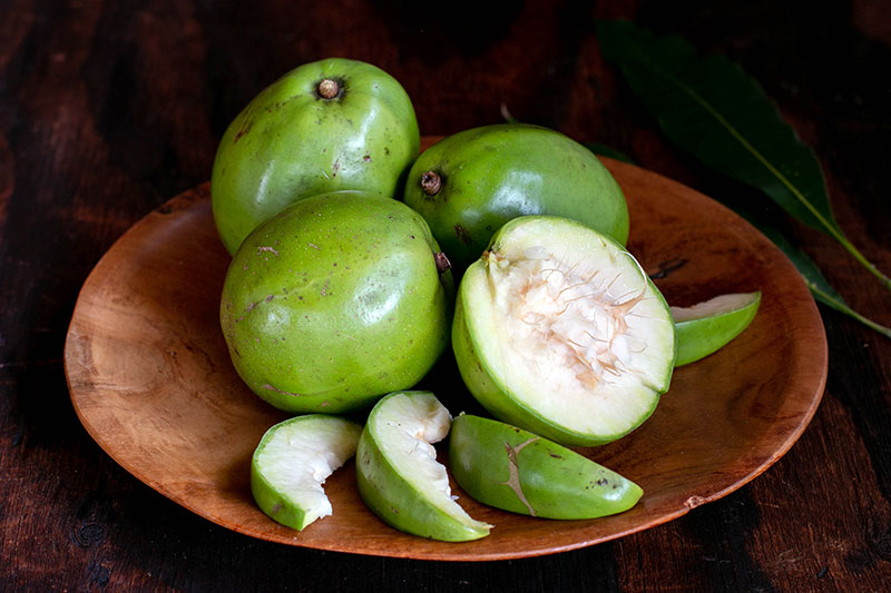 Annexe comment-choisir-couper-manger-la-prune-pomme-cythere-vi-tahiti-1.jpg