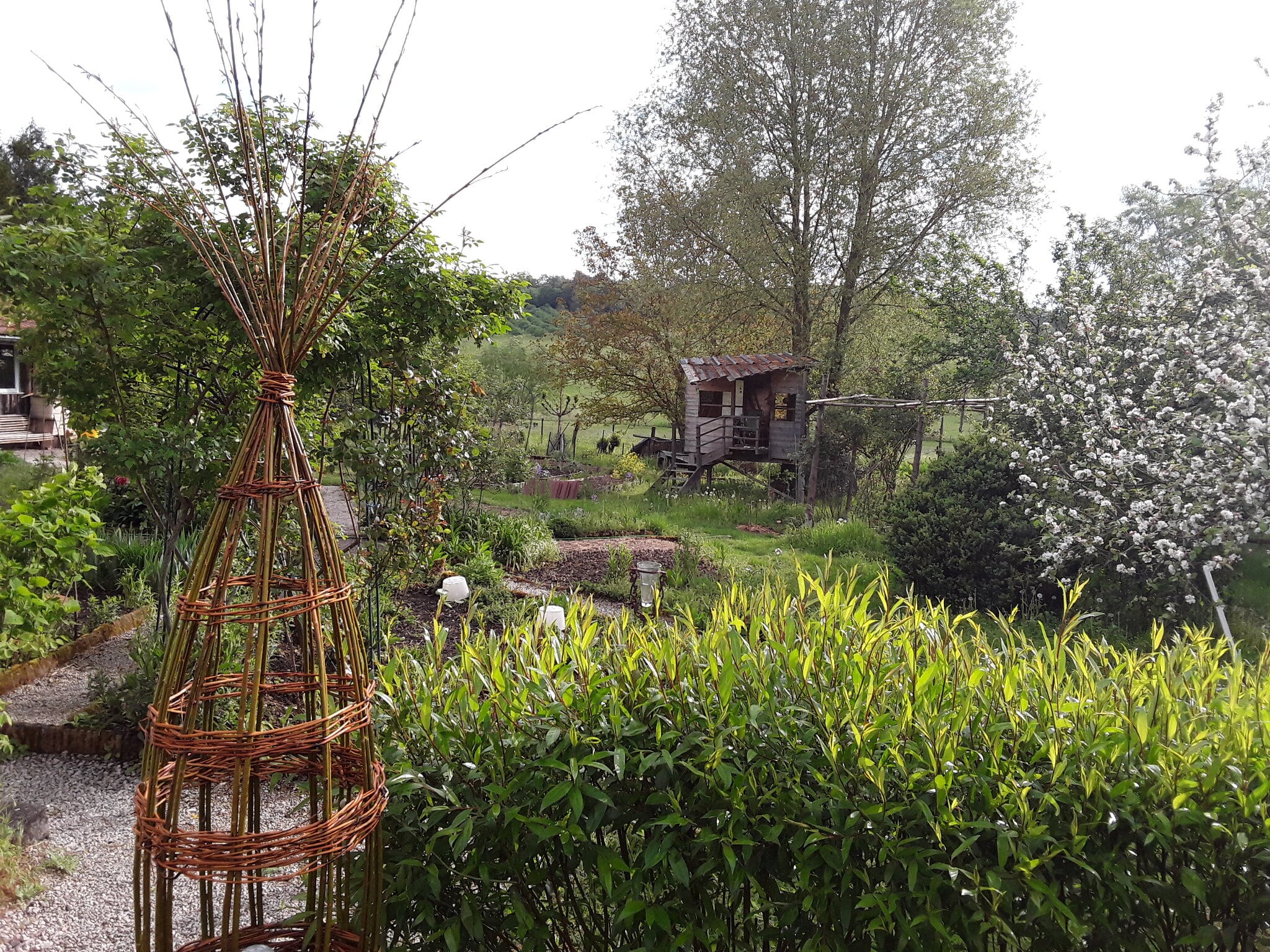 Annexe Le jardin du printemps.jpg